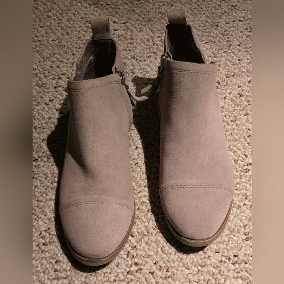 Toms Suede Rylie Booties Tan - Picture 1 of 3